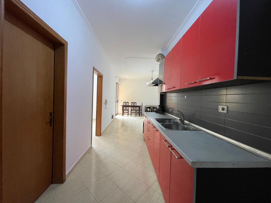 Apartament 1+1 Shitet ne Yzberisht
