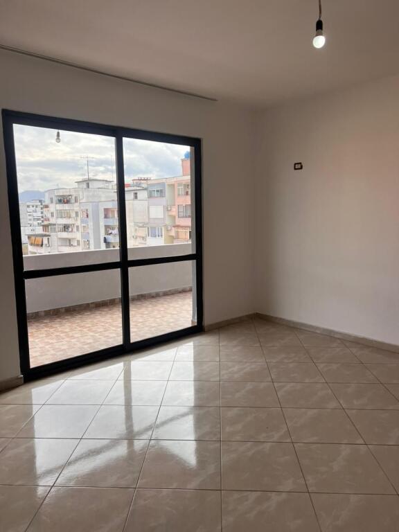 Apartament me qera - Astir