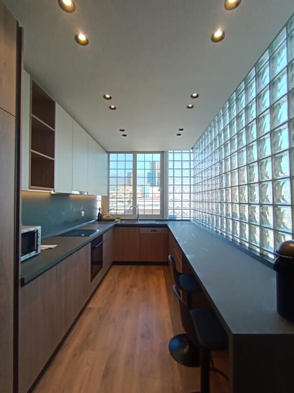 APPARTAMENTO 3+1+2 BAGNI IN AFFITTO, VIA KAVAJA!