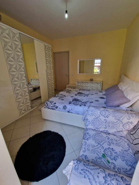 Apartament 1+1 me qera , 400 E. MISTO MAME