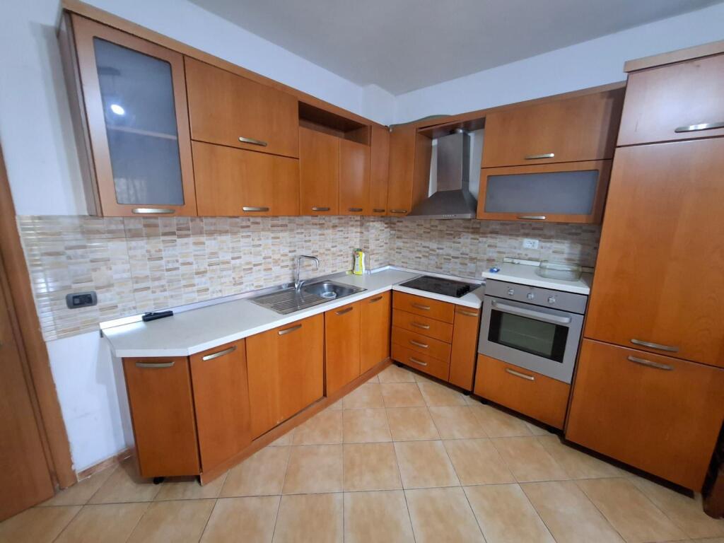 Jepet me Qera Apartament  1+1 Lagja 12 ne Durres