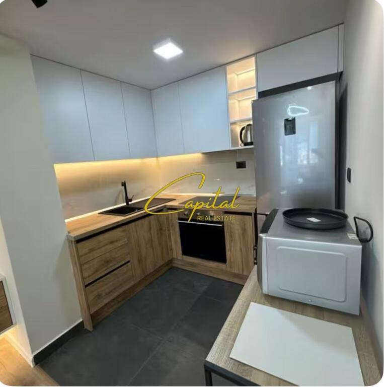 APARTAMENT ME QIRA 1+1 PAZARI I RI 800 EURO