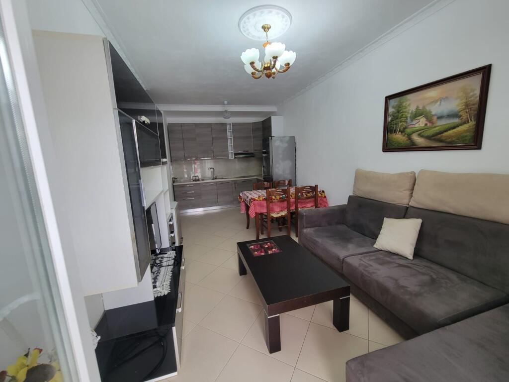 Apartament 1+1 me qera Tirana Golden Park