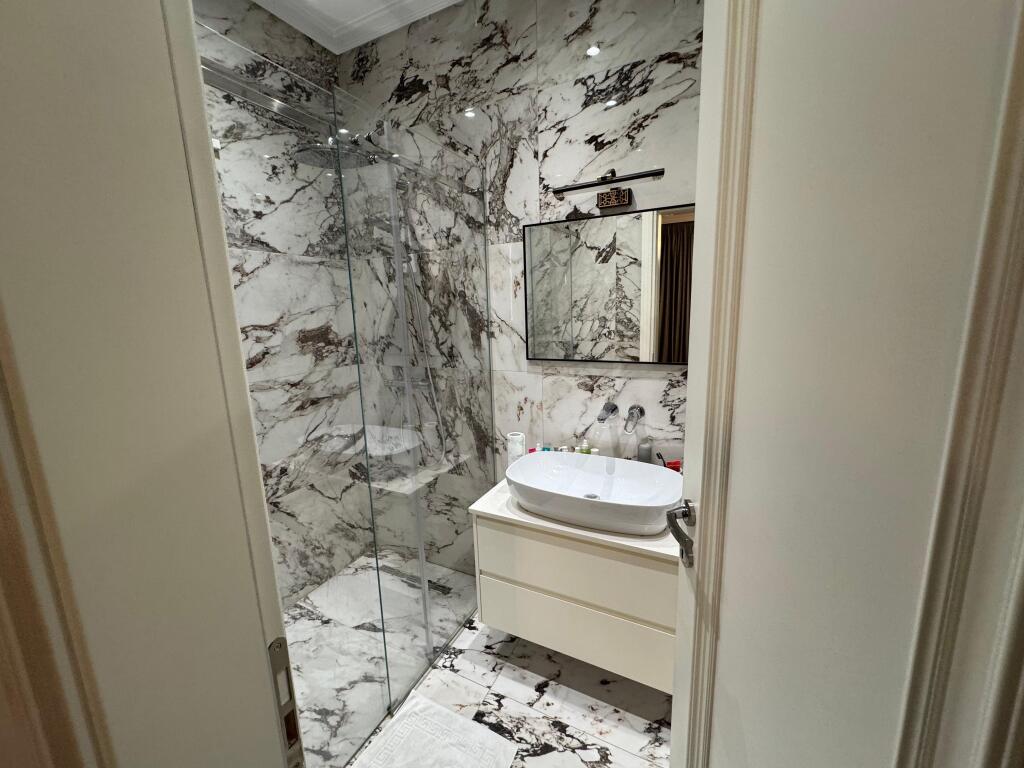 Qera apartament 3+1+Parking Foleja e Gjelber,Zogu si