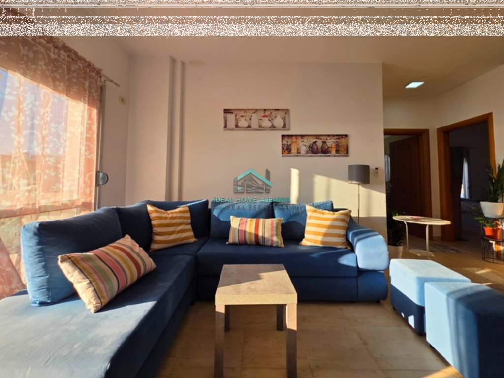 Apartament 2+1+2 për Shitje – Kati i Sipërm, Lungomare, Vlore.