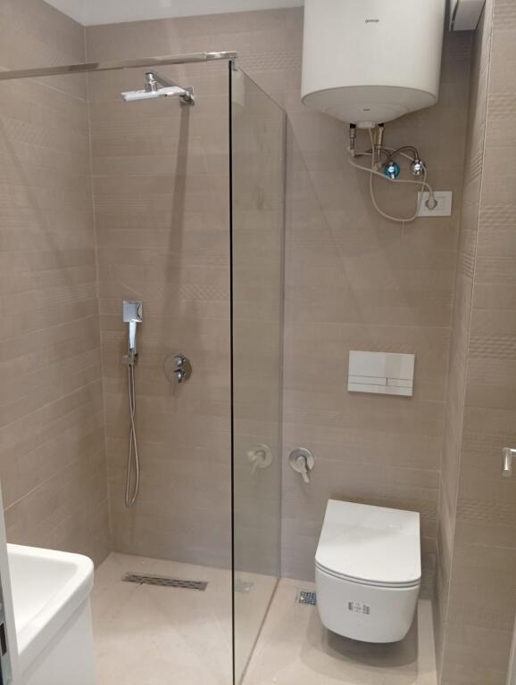 🏠Jepet me Qera Garsoniere  ne 5 Maj,pas Concordit