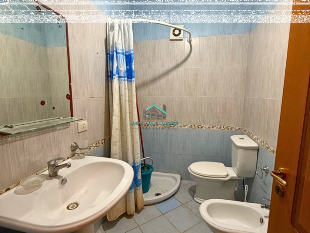 Shitet Apartament 2+1+2 – Lungomare, Vlorë