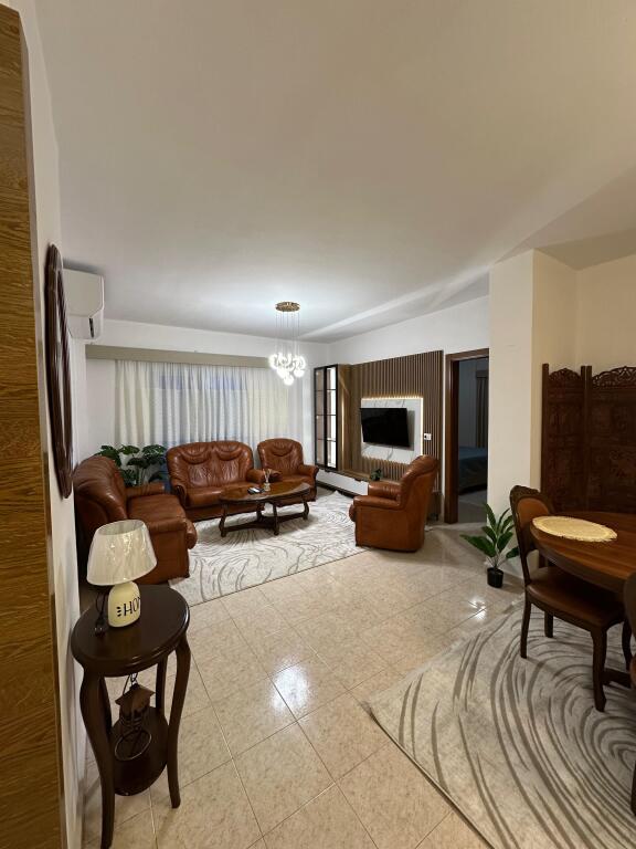 Apartament 2+1 per qira ne Laprake