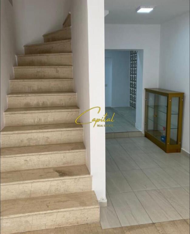 BUSINESS PREMISES FOR RENT 160 M2 CENTER 140,000 LEKE