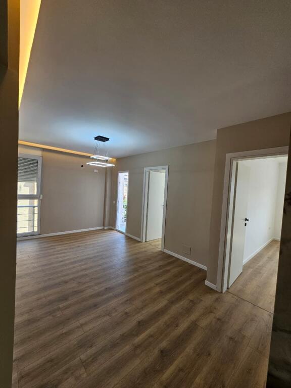 📌Shitet Apartament 2+1 me Garazh 📍 Pazari i Ri!!!