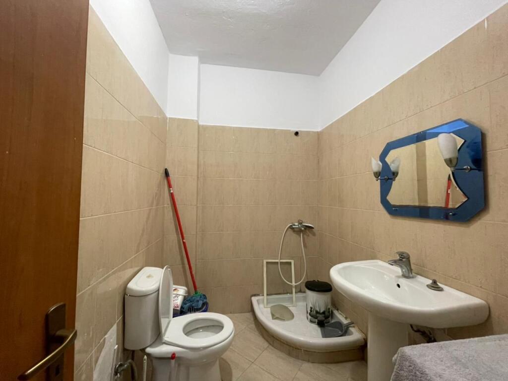 Apartament 1+1 per shitje ne Yzberisht.