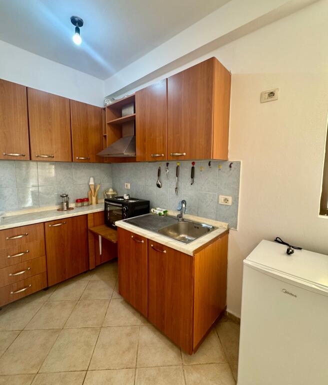 Apartament 1+1 Per Qera