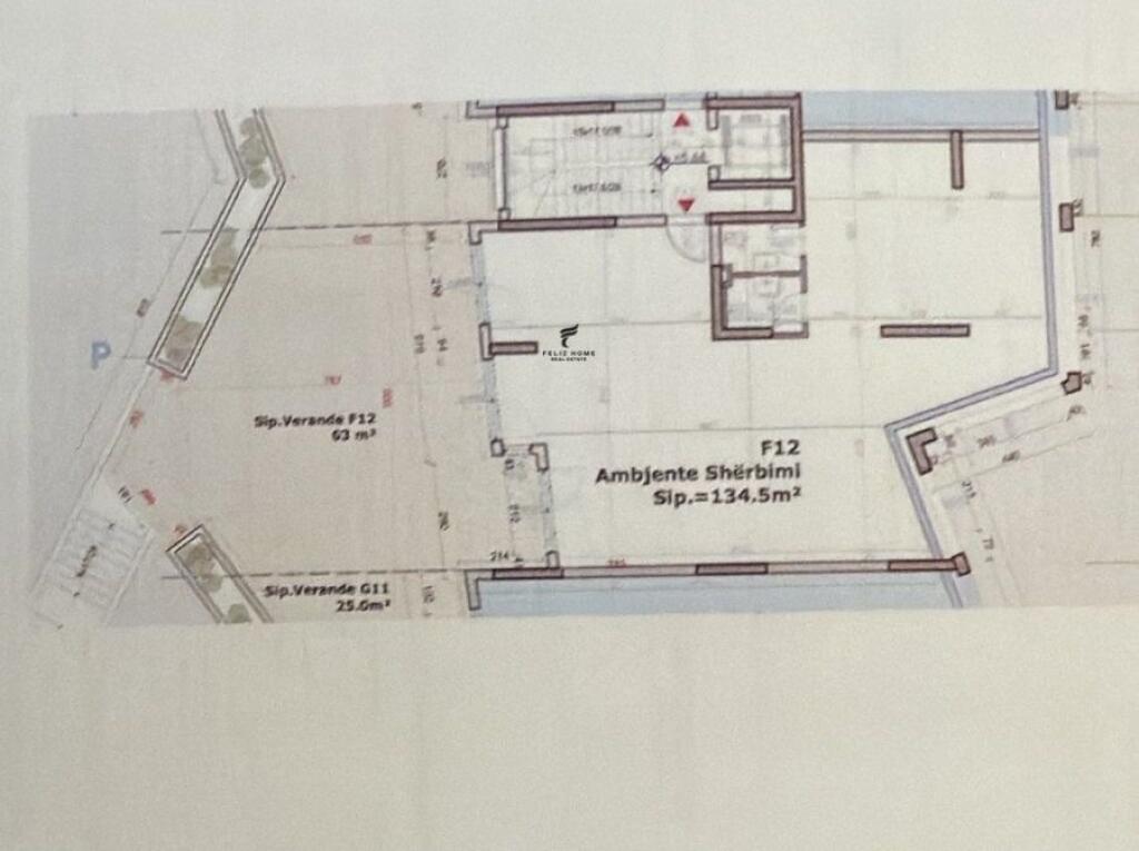 ZYRE ME QERA 135 M2 ASTIR 1.350 EURO