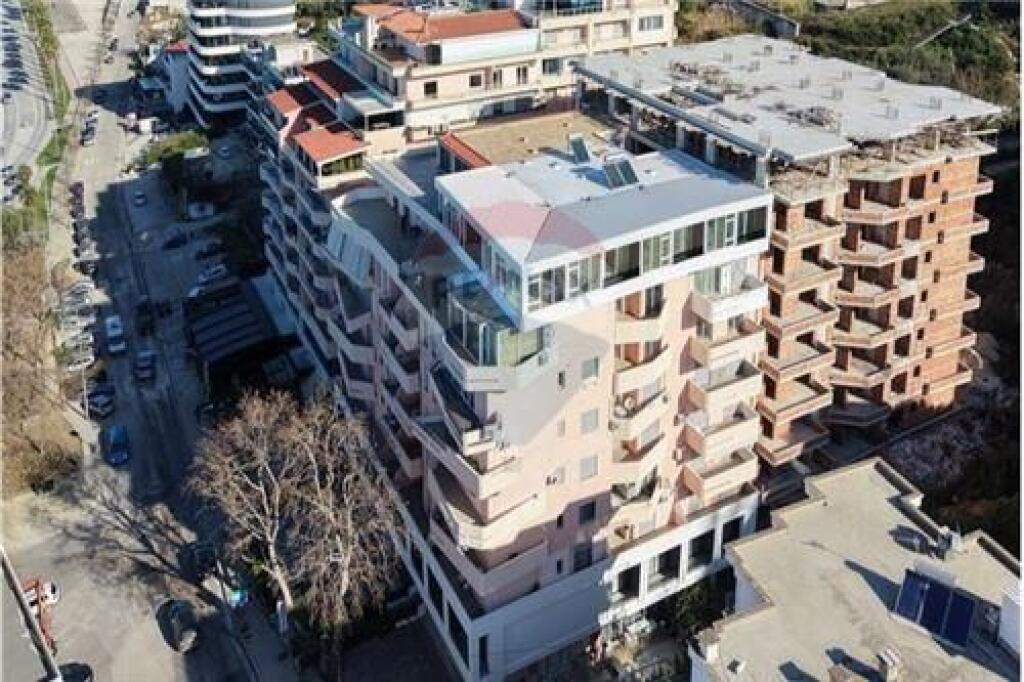 Premium 1+1 apartment for sale on Lungomare first line