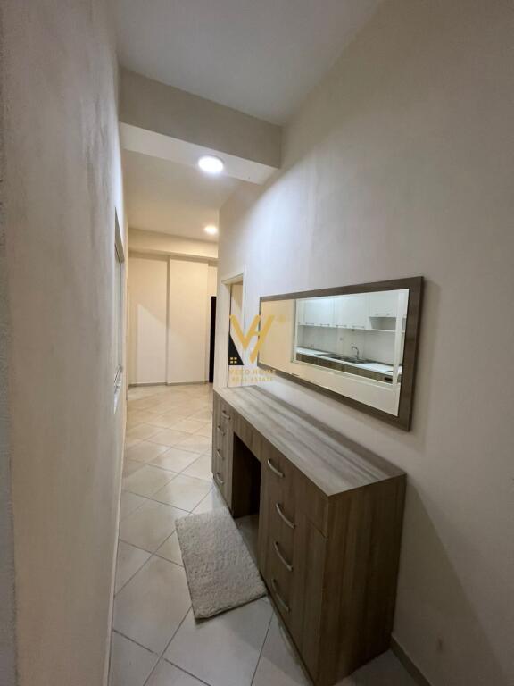 JEPET APARTAMENT 1+1+BLK ME QERA TE FRESKU 40.000 LEKE