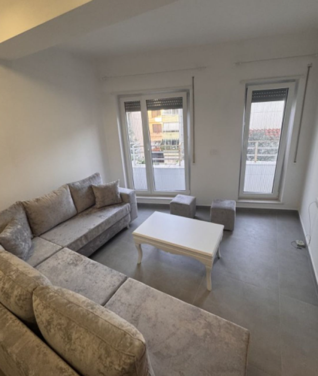 🏡 Appartamento 2+1 + Posto Auto in Affitto – Kodra e Diellit 1