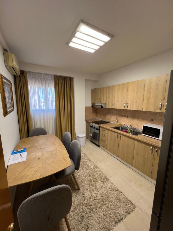 Appartamento 2+1, Via Kavaja!