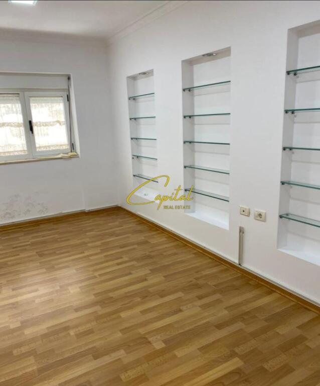 BUSINESS PREMISES FOR RENT 160 M2 CENTER 140,000 LEKE