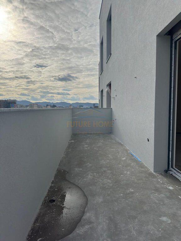 Shitet, Apartament 2+1+2, Ali Demi, Tiranë.