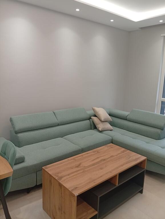 🏠Jepet me Qera Apartament 2+1+2 ne 5 Maj ,pas Concordit