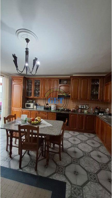 Shitet, Apartament 2+1, tek spitali, Durres.