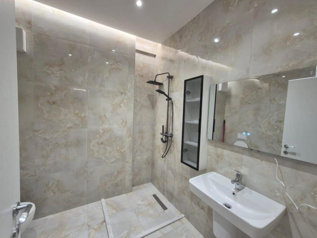 Apartament Me Qera 2+1 Ne Qender (ID B2201707) Tirane