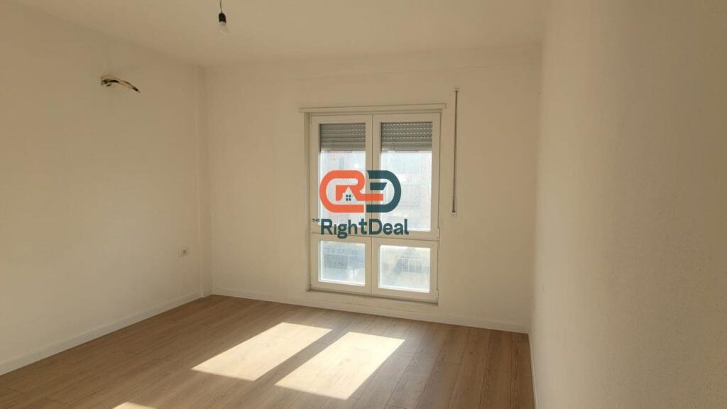 In Via Hoxha Tahsim, Appartamento 2+1 in Affitto, Con Planimetria e Orientamento Perfetti !!!