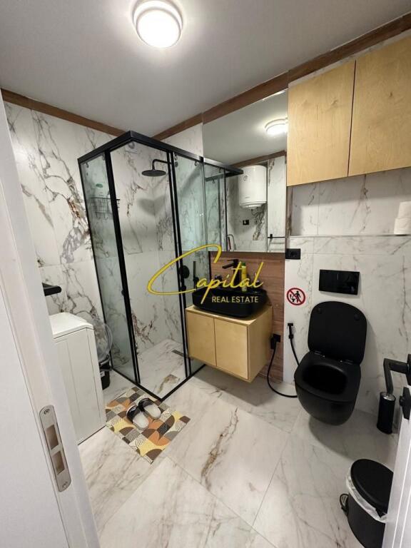 APARTAMENT ME QIRA 1+1 PAZARI I RI 800 EURO