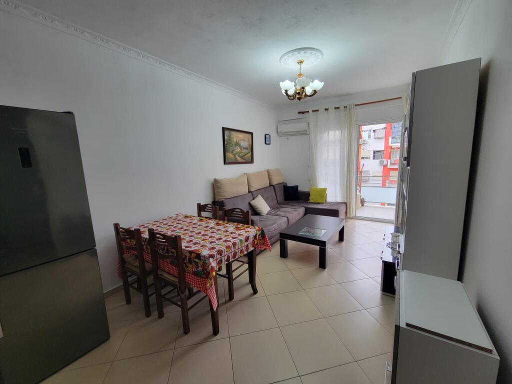 Apartament 1+1 me qera Tirana Golden Park