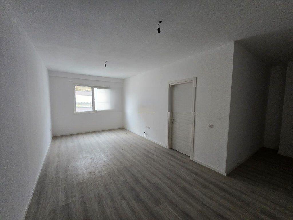 Shitet apartament 1+1 tek E-88 Rr. Dritan Hoxha