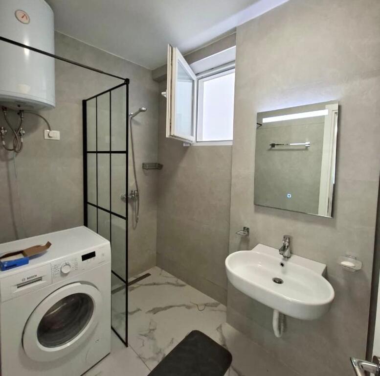 For Rent: Apartment 2+1 &amp; 1 BLLK (📍Dry Lake / FZ Complex) ✨️ Furnished / 100% new 🔥🔥 60,000 Lek 💶💶