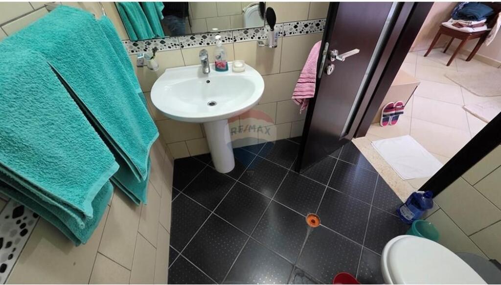 Apartament 3+1+2 ne shitje tek Rr. e Cipajve