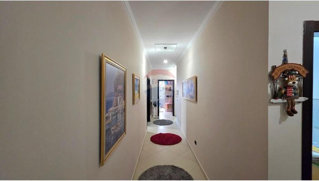 Apartament 3+1+2 ne shitje tek Rr. e Cipajve