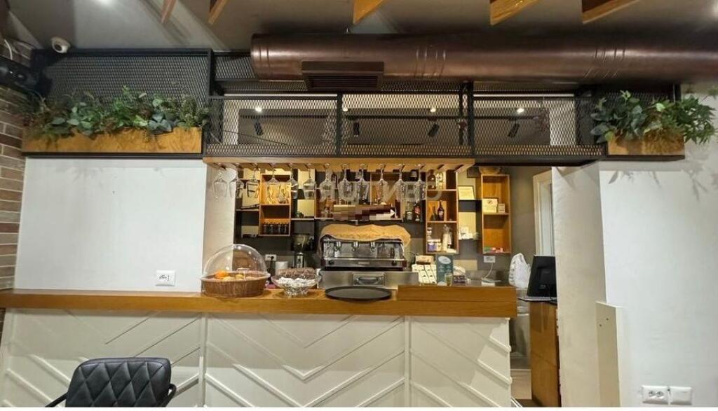 SHITET AMBIENT KOMCIAL DHE BIZNES BAR PICERI NE DON BOSKO