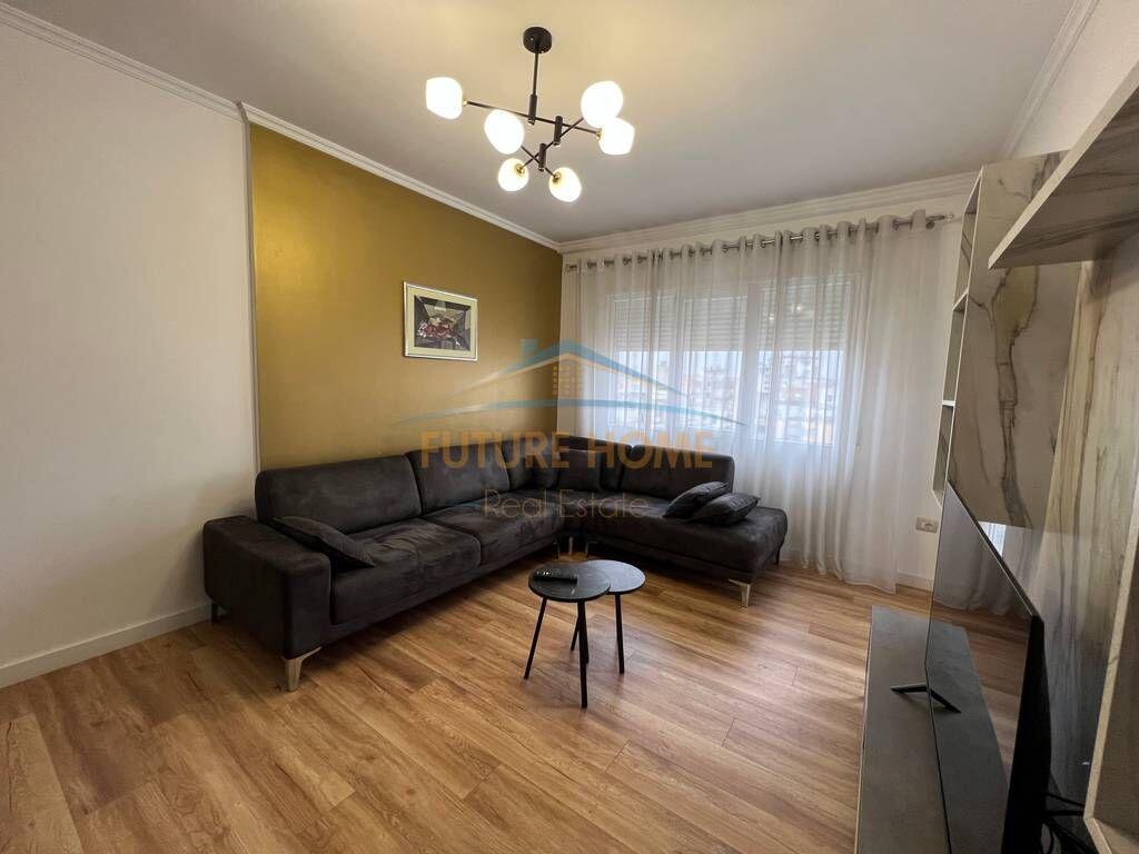 Qera, Apartament 2+1+2, Qender