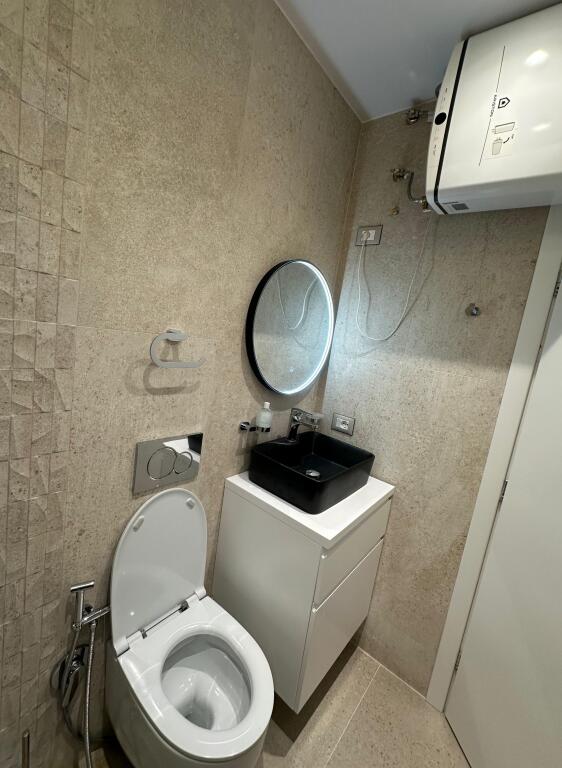 Appartamento in affitto 2+1+2+3 balconi su Bulverdi Migjeni, Astir