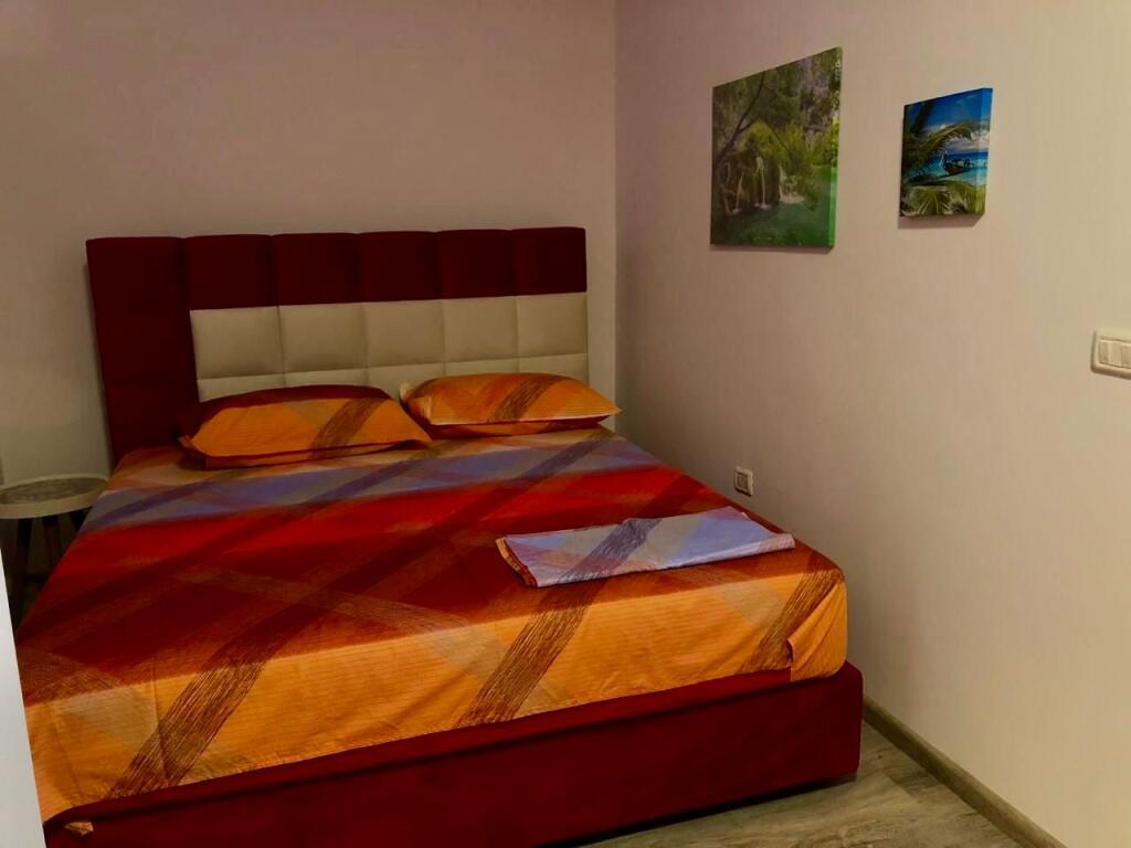 📣 QERA GARSONIERE 📍 Rruga e "Kavajes", Ish Parku i Autobuzeve ✨