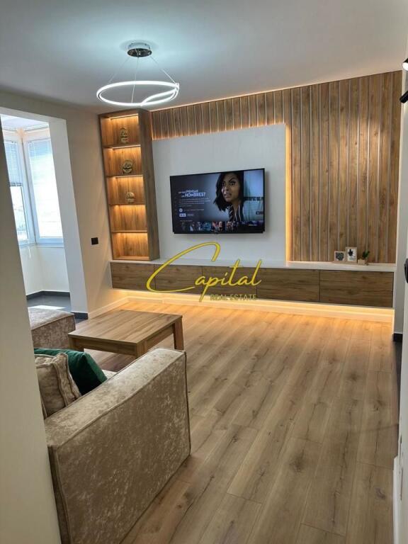 APARTAMENT ME QIRA 1+1 PAZARI I RI 800 EURO