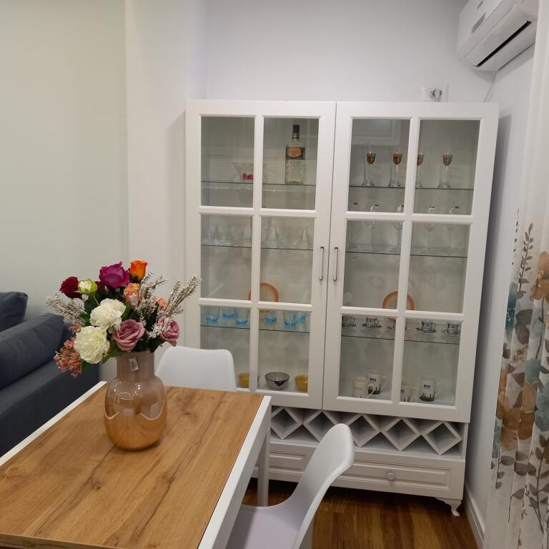 Apartament 1+1, Margarita Tutulani!
