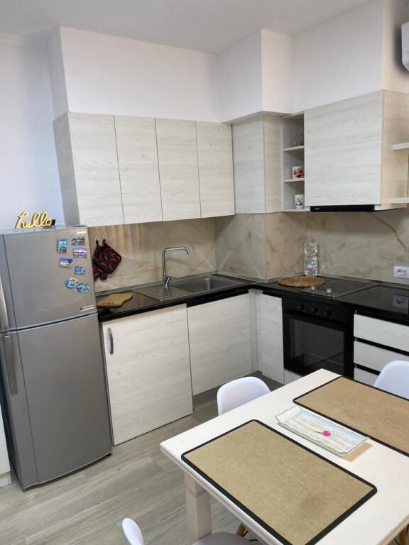 Jepet me qera garsoniere në rrugën e Bogdanëve.