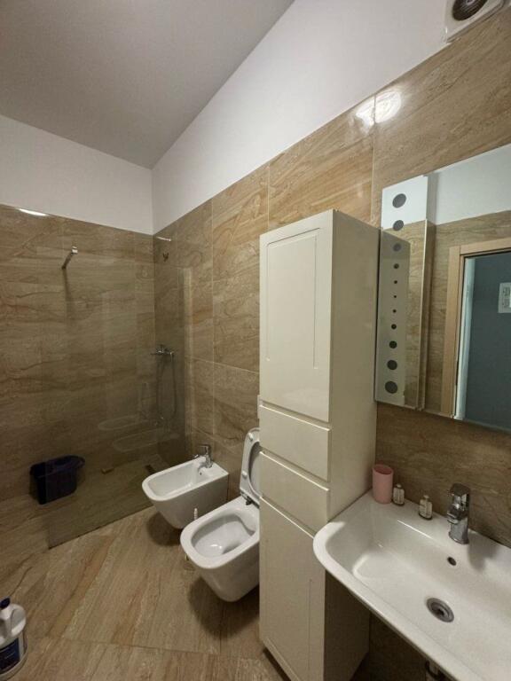 Apartament me qera 1+1 tek Square 21 (ID B2101455) Tirane