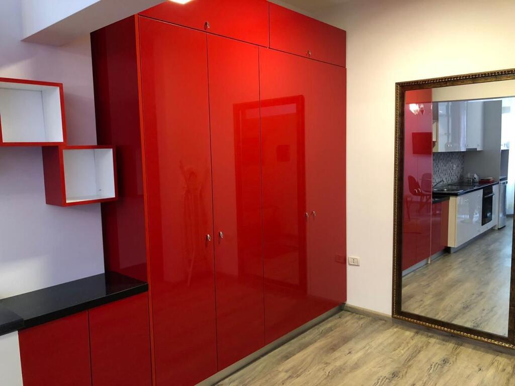 📣 QERA GARSONIERE 📍 Rruga e "Kavajes", Ish Parku i Autobuzeve ✨ 💶 Cmimi 400 Euro