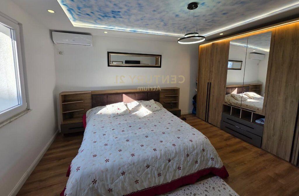 VILLA SU DUE PIANI IN VENDITA VICINO A TV-KLAN.