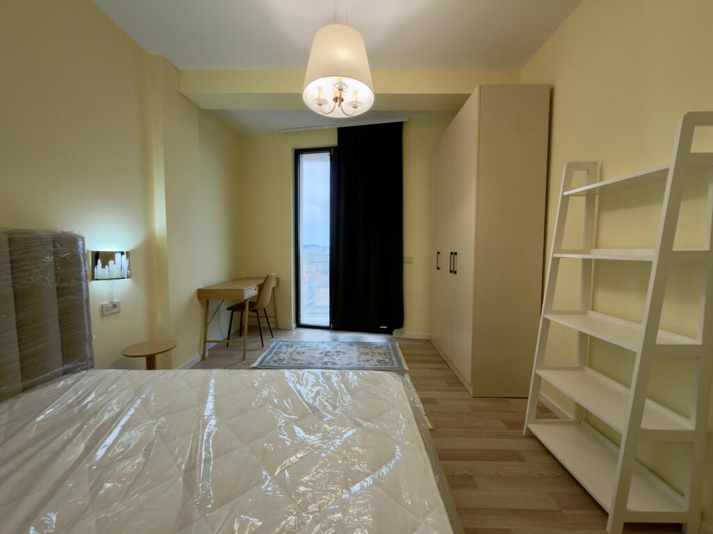 Apartament luks 2+1+Parkim me qira ne Rr Mine Peza