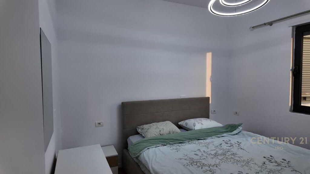 JEPET APARTAMENT 2+1 PER QIRA PRANE PAZARIT!