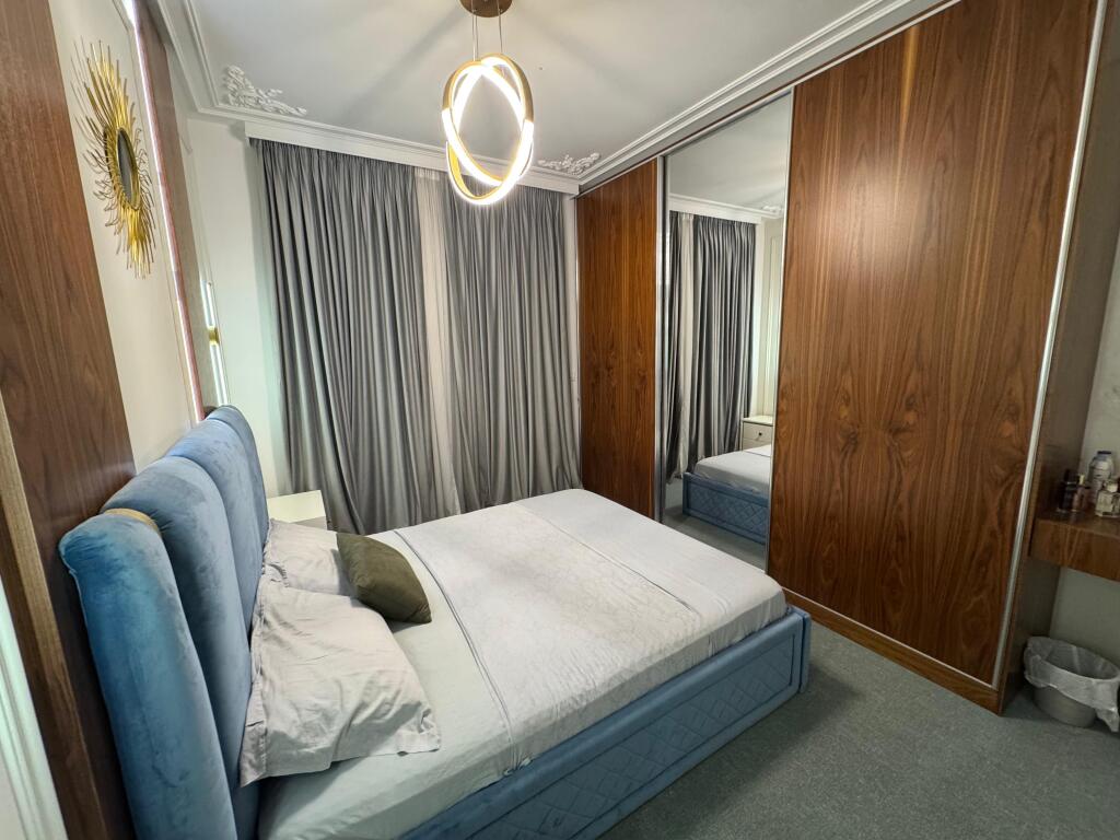 Qera apartament 3+1+Parking Foleja e Gjelber,Zogu si