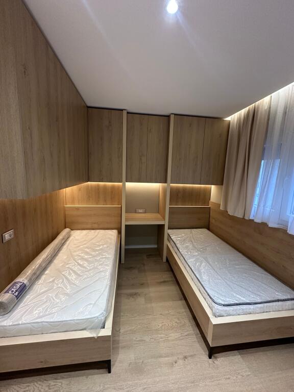 Apartment for rent 2+1+2+3 balconies at Migjeni Boulevard, Astir