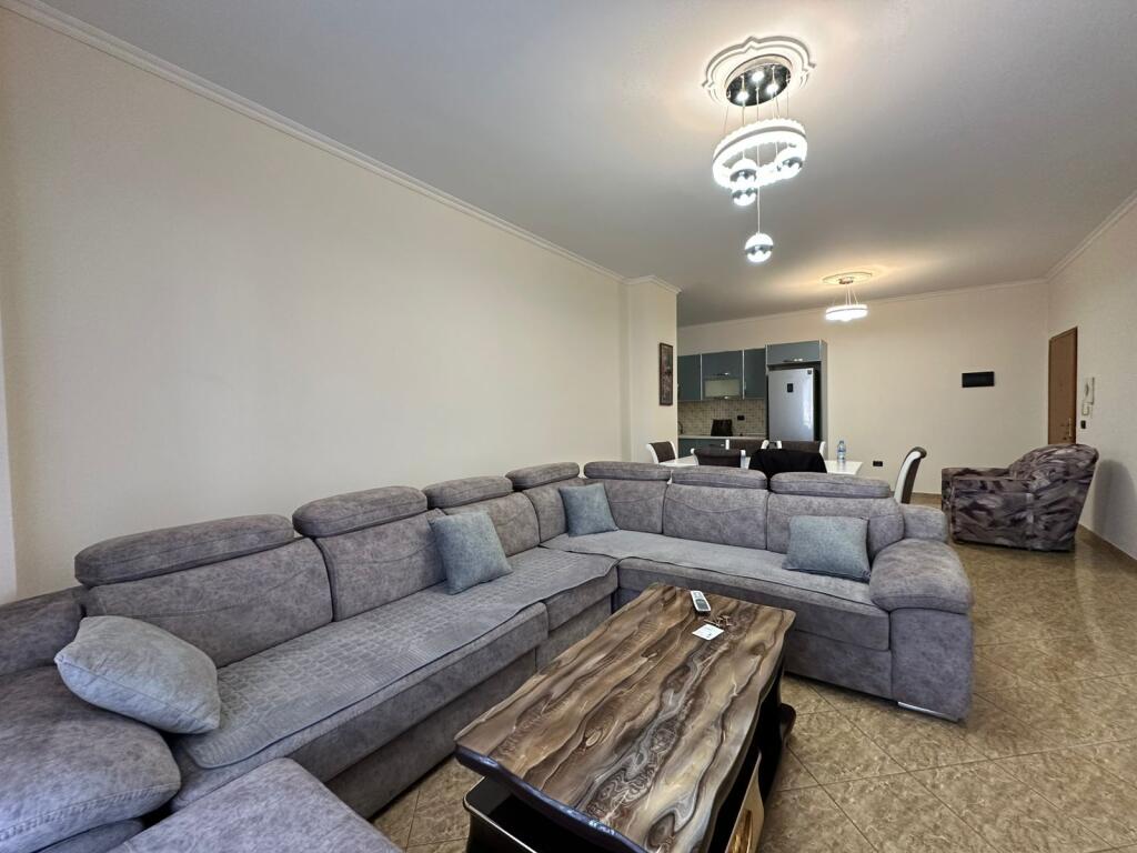 Apartament 2+1 me qira Bulevardi Migjeni