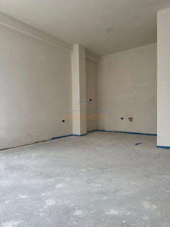 Shitet, Apartament 2+1+2, Ali Demi, Tiranë.