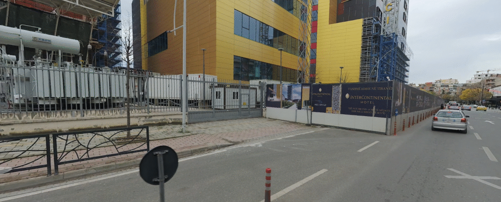 ZYRE ME QERA 100 M2 QENDER 1.500 EURO